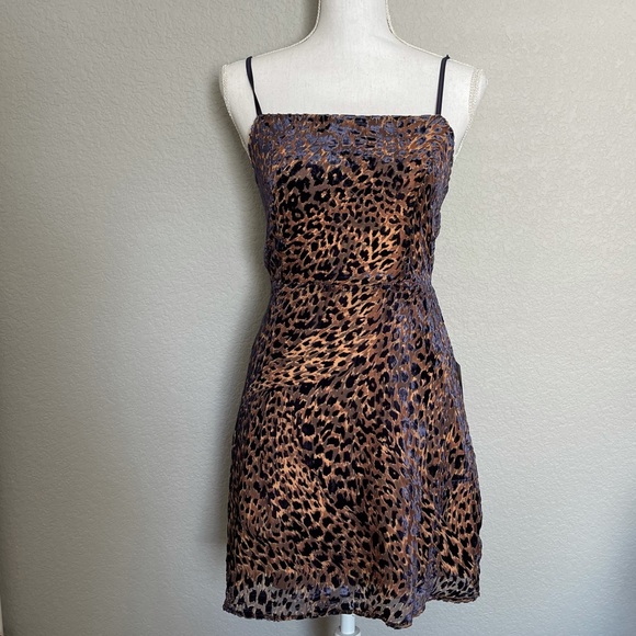 Lulus Dresses & Skirts - Lulus Velvet Cheetah Mini Dress